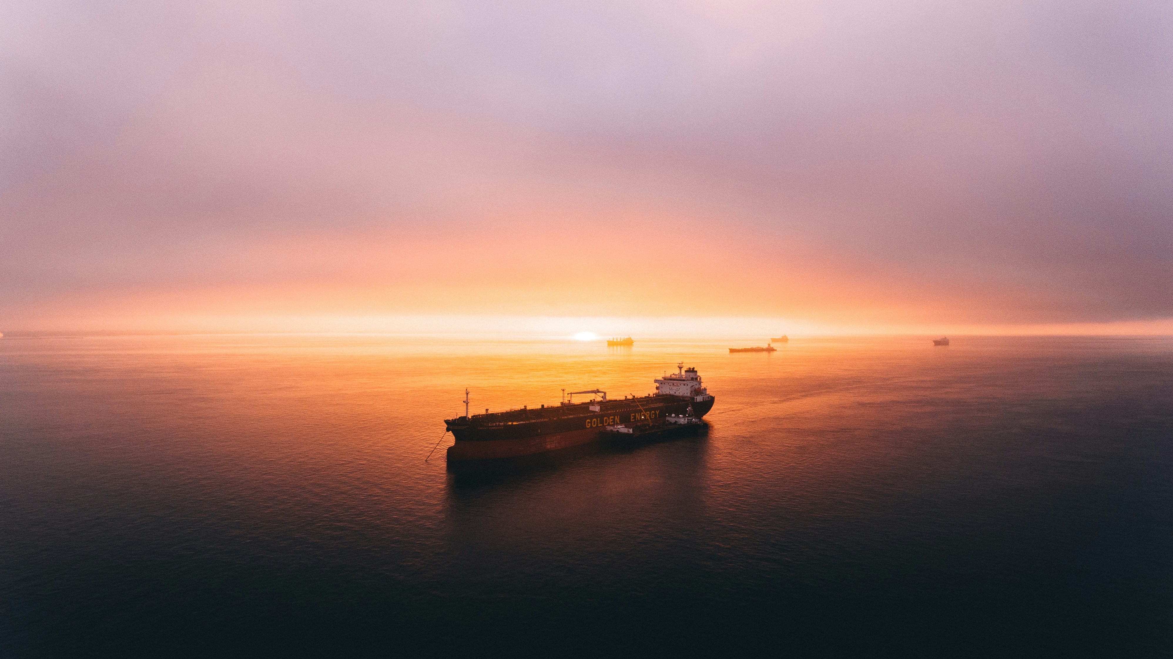 Oil tanker at sea — Silk Route Holding petroleum and commodities advisory